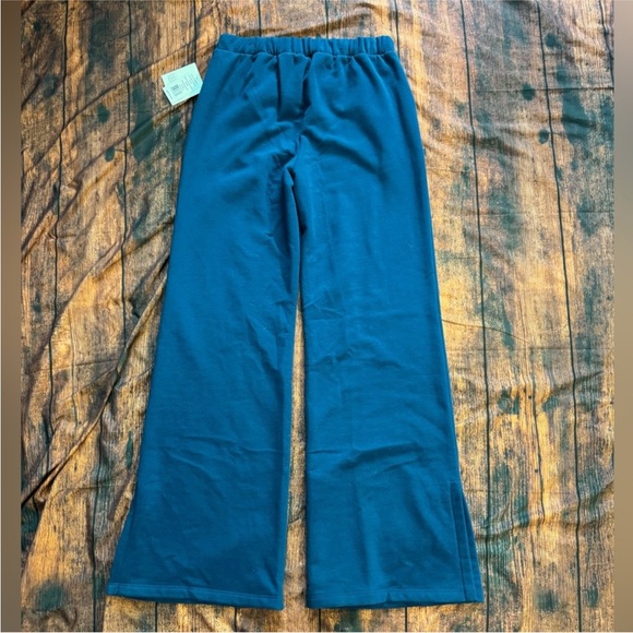 NWT BEYOND YOGA To Go Wide Leg Pant in Blue Gem XS - Picture 3 of 6